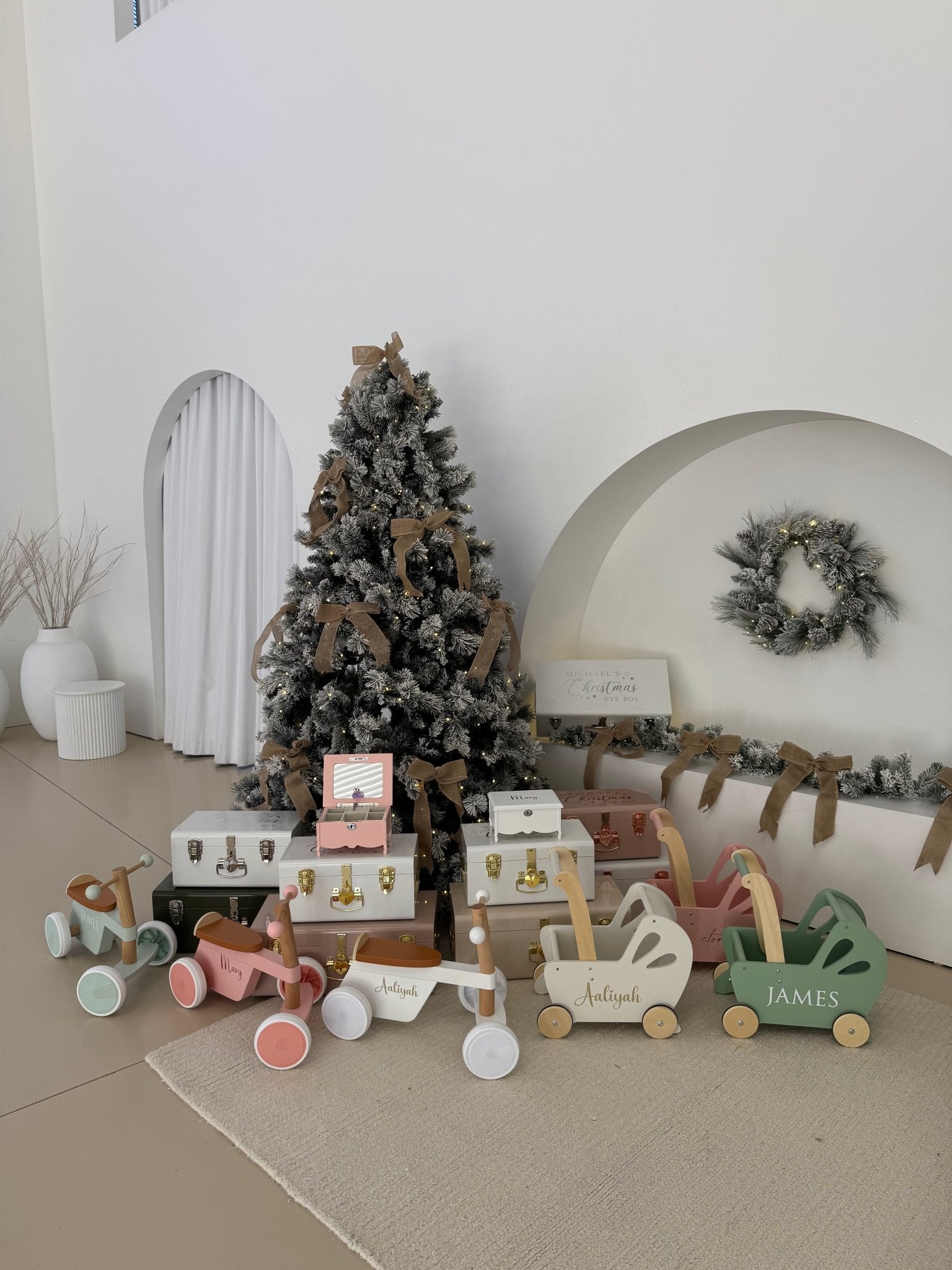 A Sprinkle of Magic!!  BabyBoo Prints Christmas Shoot 2025 🎄 - BabyBoo Prints