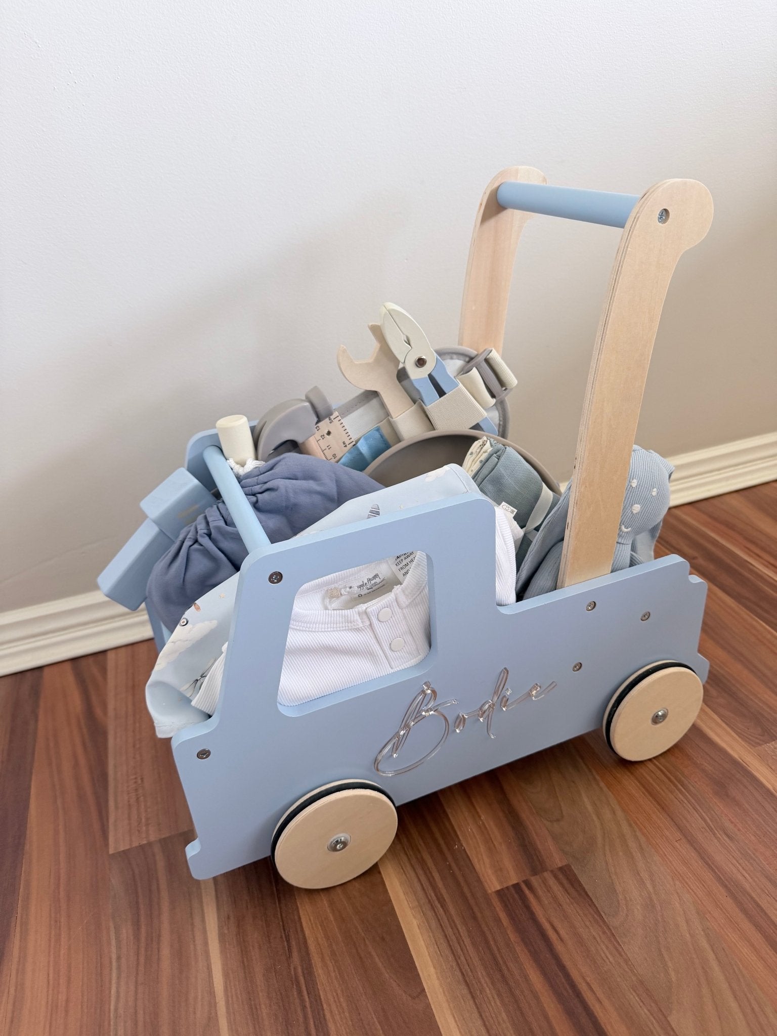 Choosing the Perfect Baby Gift: From Simple to Something Special 🤍✨ - BabyBoo Prints