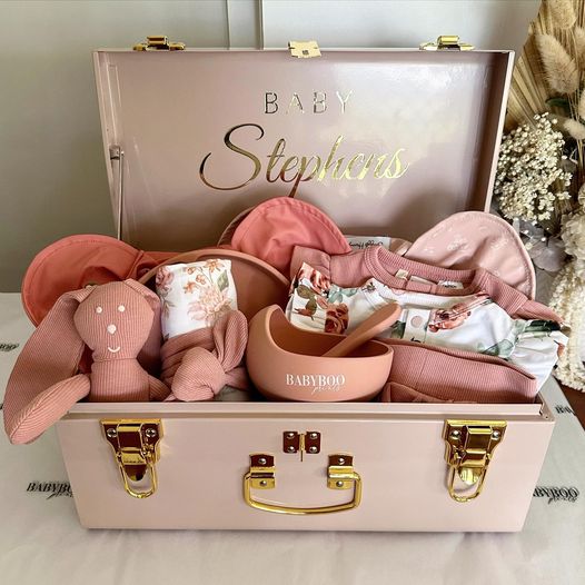 What to gift a newborn Baby - BabyBoo Prints