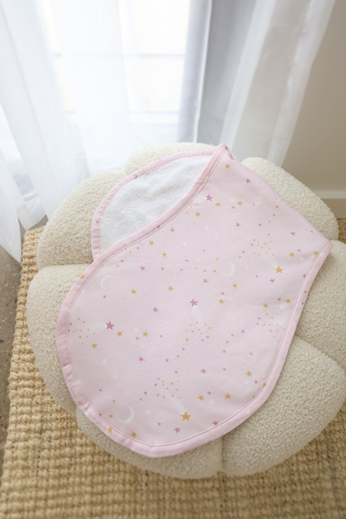 Twinkle organic cotton burp cloth by BabyBoo Prints