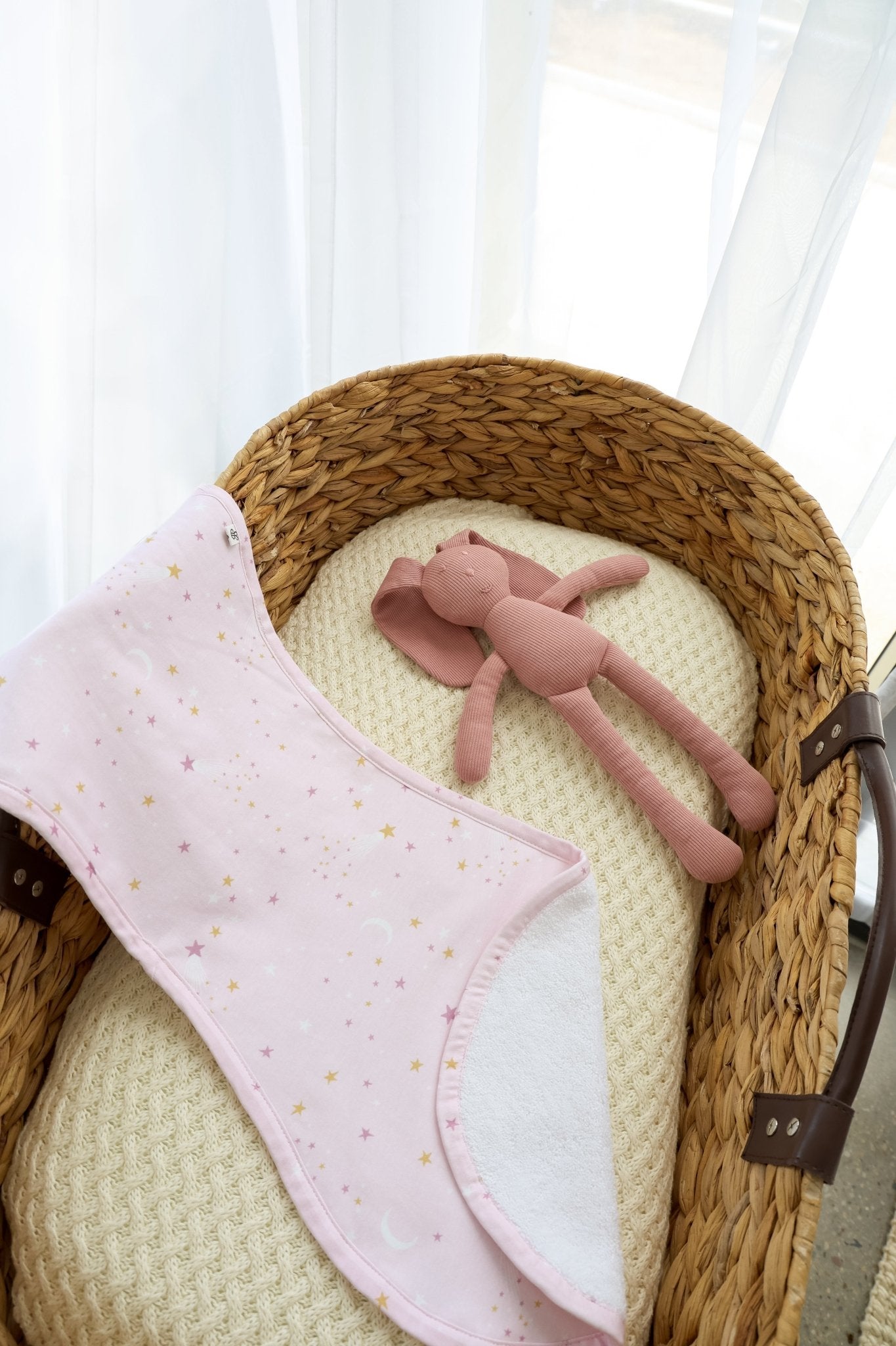 Twinkle organic cotton burp cloth by BabyBoo Prints